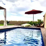 Precioso En Cruz Con Piscina